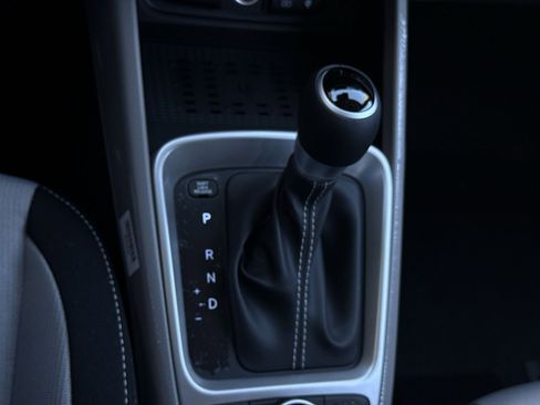 New 2026 Hyundai Venue SEL FWD image 21