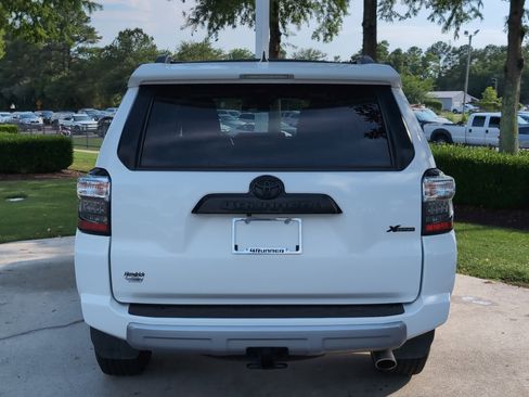 Used 2023 Toyota 4Runner TRD Off-Road Premium w/ Moonroof Package AWD/4WD image 9