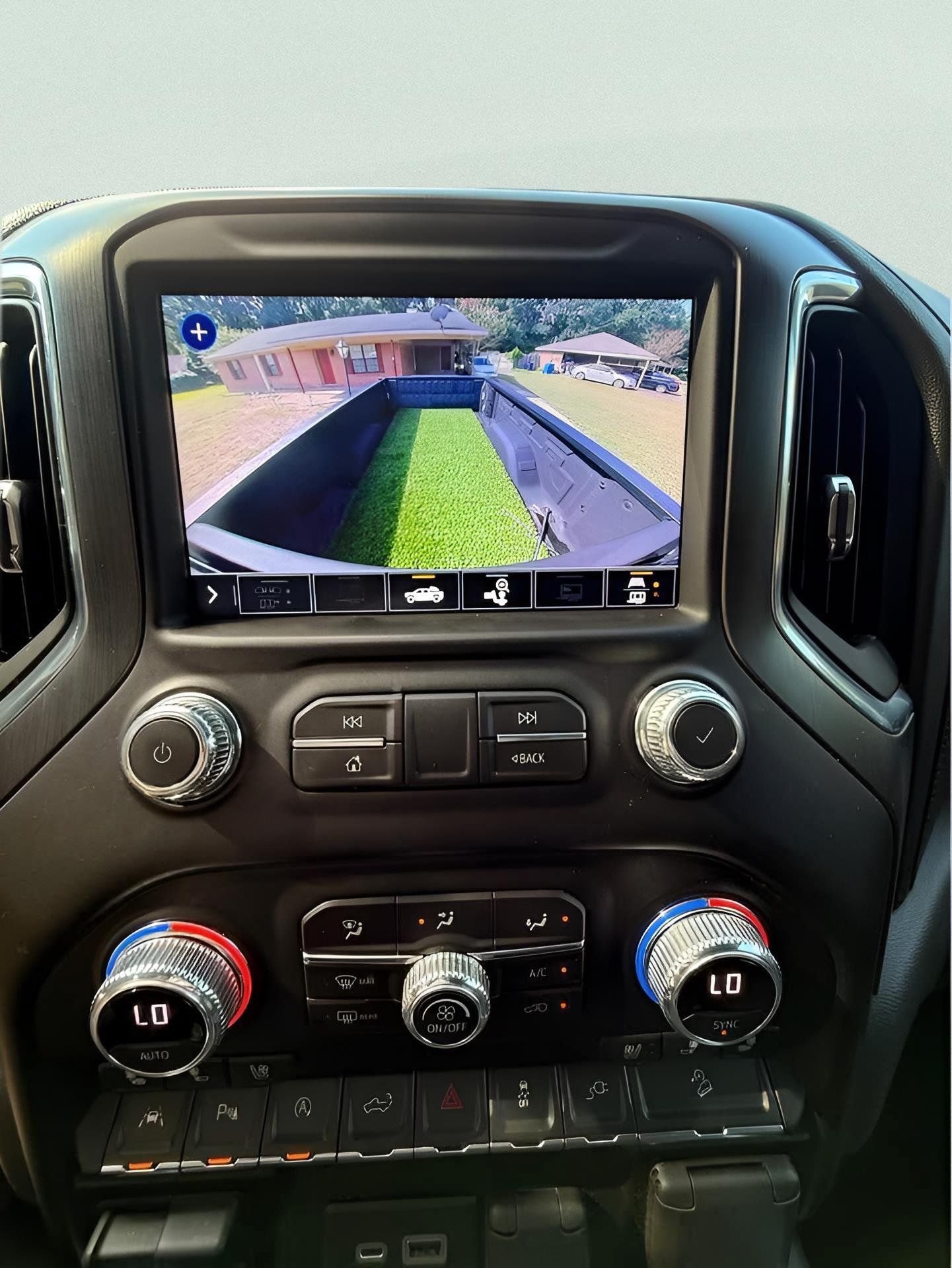 Used 2021 GMC Sierra 1500 AT4 w/ AT4 Value Package AWD/4WD image 16