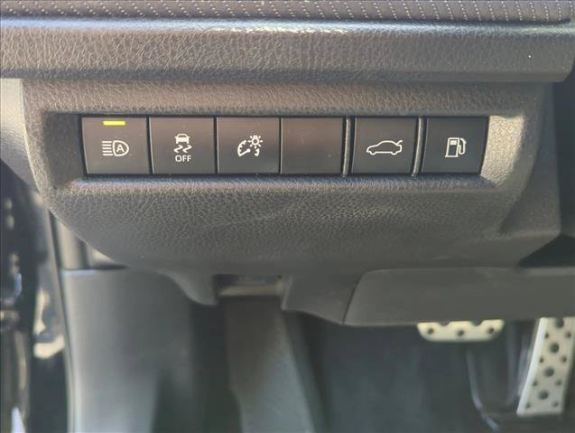Certified 2025 Toyota Camry SE FWD image 11