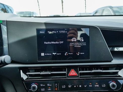 New 2026 Kia Niro LX FWD image 28