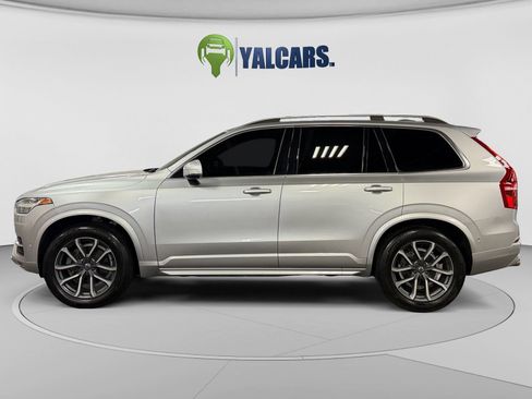 Used 2018 Volvo XC90 T5 Momentum w/ Convenience Package AWD/4WD image 2