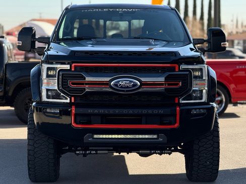 Used 2021 Ford F250 Lariat w/ Lariat Ultimate Package image 4