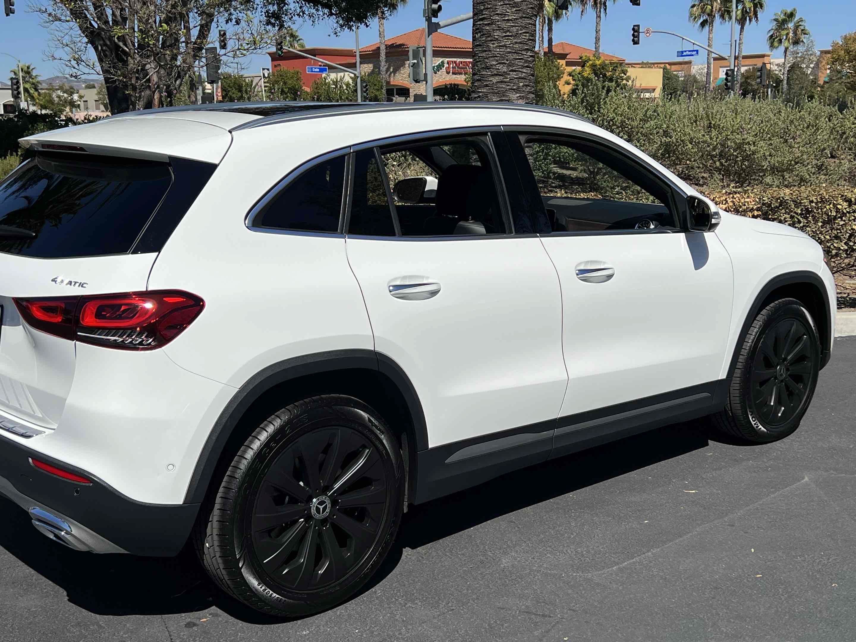 Used 2021 Mercedes-Benz GLA 250 4MATIC w/ Premium Package image 52