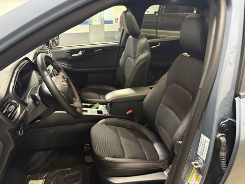New 2026 Ford Escape ST-Line w/ Tech Pack #1 image 8