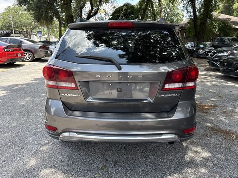 Used 2015 Dodge Journey Crossroad w/ Flexible Seating Group FWD image 4