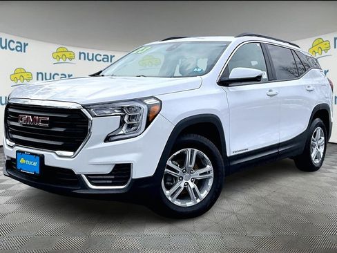 Used 2023 GMC Terrain SLE w/ Driver Convenience Package image 12