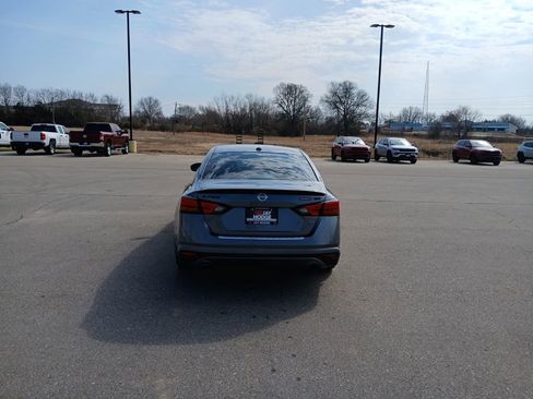 Used 2022 Nissan Altima 2.5 SR w/ Midnight Edition Package image 6