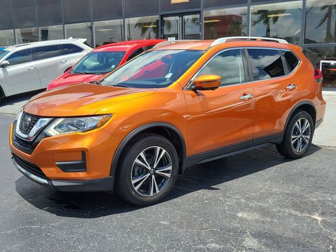 Used 2019 Nissan Rogue SV w/ Premium Package AWD/4WD image 33