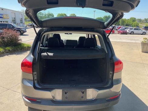 Used 2016 Volkswagen Tiguan S FWD image 11