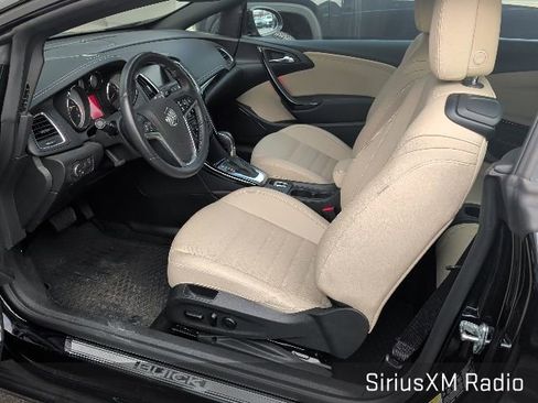 Used 2019 Buick Cascada Premium image 9