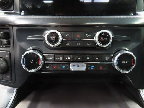 Used 2025 Ford F150 Platinum image 51