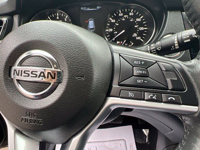 Used 2017 Nissan Rogue SV AWD/4WD image 26