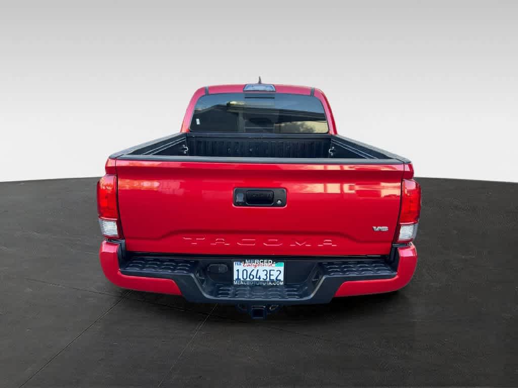 Used 2017 Toyota Tacoma TRD Sport w/ Tow Package RWD image 5