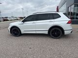 Used 2022 Volkswagen Tiguan SE R-Line image 4