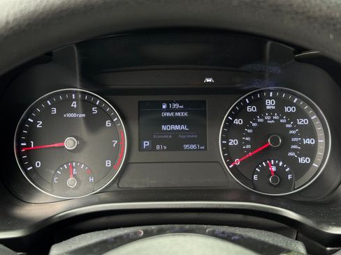 Used 2020 Kia Forte LXS FWD image 17