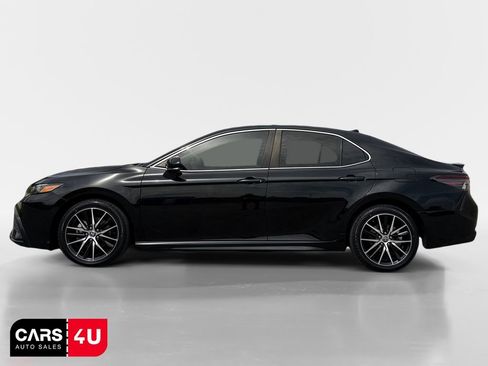 Used 2023 Toyota Camry SE FWD image 4