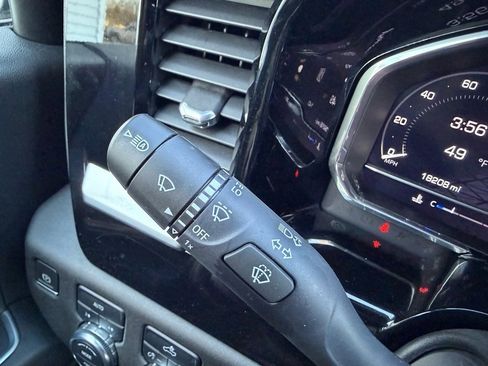 Used 2023 GMC Sierra 1500 SLE image 22