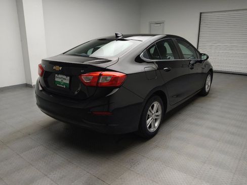 Used 2018 Chevrolet Cruze LT FWD image 9