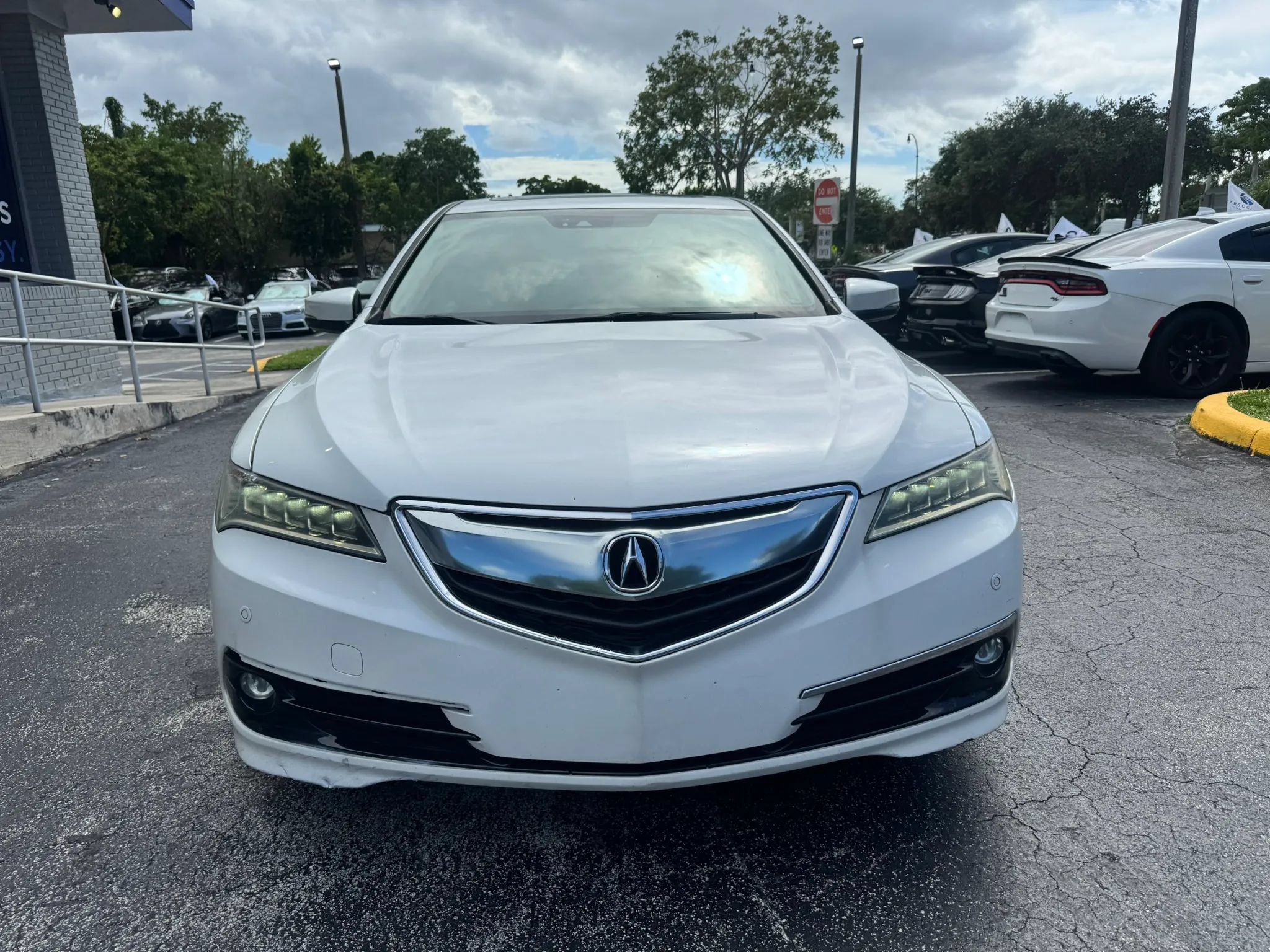 Used 2016 Acura TLX w/ Advance Package FWD image 4