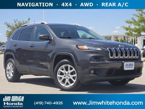 Used 2016 Jeep Cherokee Latitude AWD/4WD image 1