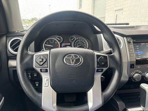 Used 2017 Toyota Tundra SR5 w/ SR5 Upgrade Package RWD image 19