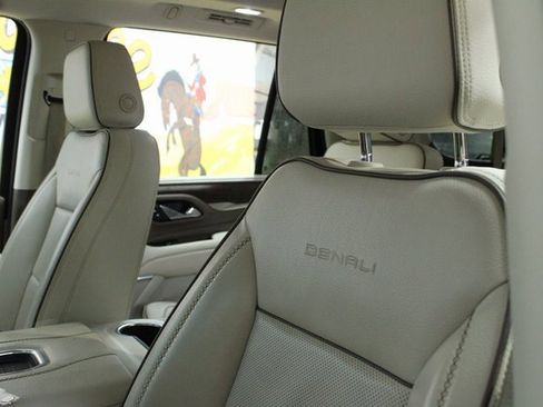 Used 2021 GMC Yukon Denali image 18