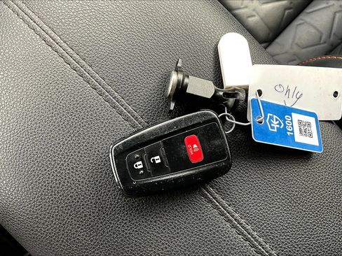 Used 2024 Toyota RAV4 Adventure image 12