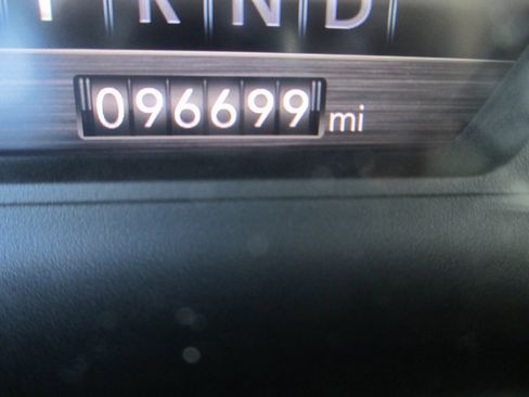 Used 2022 RAM 2500 Laramie w/ Night Edition image 30