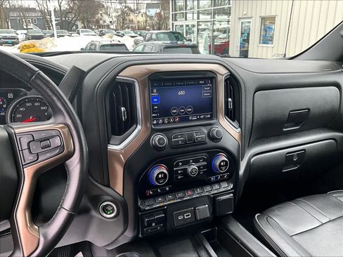 Used 2022 Chevrolet Silverado 1500 High Country image 18