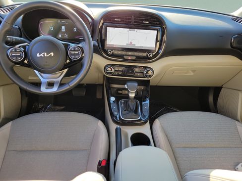 Certified 2024 Kia Soul EX FWD image 14