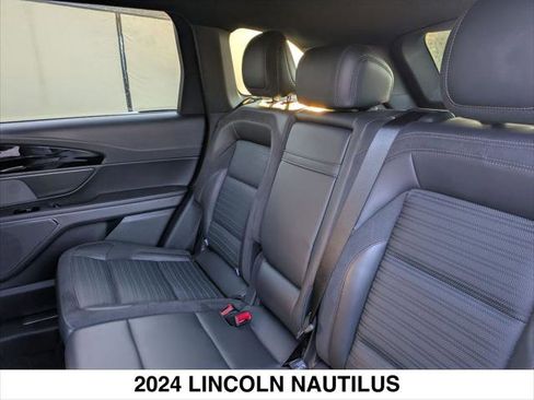 New 2024 Lincoln Nautilus Reserve w/ Jet Appearance Package (87T) image 12