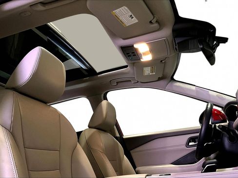 Used 2023 Nissan Rogue SL image 27