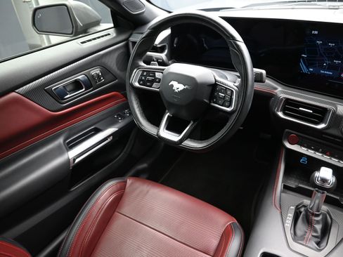 Used 2024 Ford Mustang GT Premium image 23