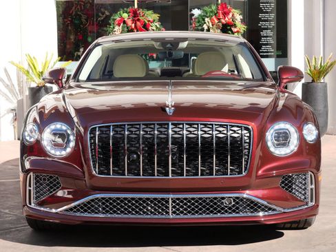 New 2026 Bentley Flying Spur Azure image 11