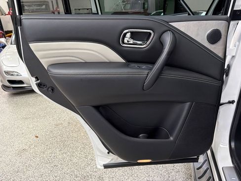 Used 2019 INFINITI QX80 Limited w/ All-Season Package AWD/4WD image 38