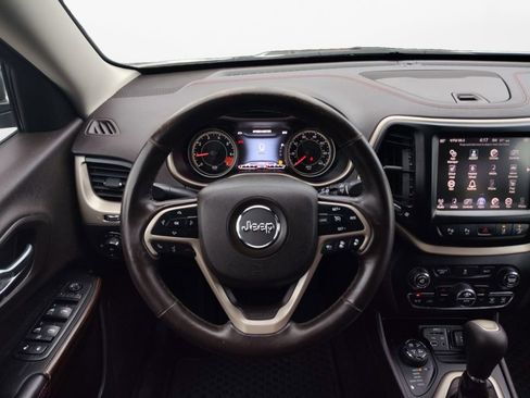 Used 2014 Jeep Cherokee Trailhawk image 20