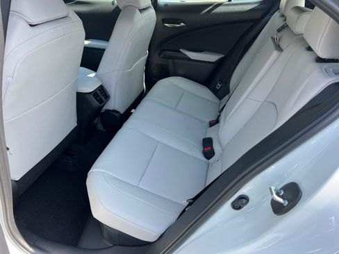 New 2026 Lexus UX 300h FWD image 14