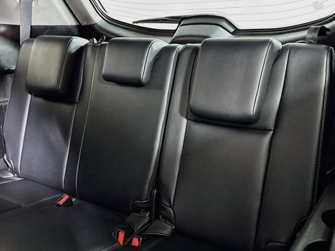 Used 2019 Toyota Highlander Limited Platinum AWD/4WD image 12