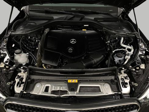 Certified 2025 Mercedes-Benz GLC 300 4MATIC image 11