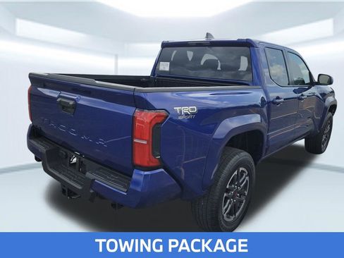 Used 2025 Toyota Tacoma TRD Sport AWD/4WD image 2