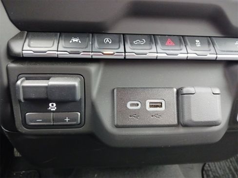 Used 2025 Chevrolet Silverado 1500 Custom Trail Boss image 24