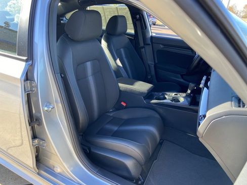 Used 2025 Honda Civic Sport image 19