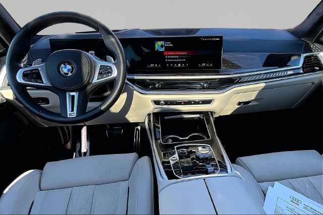 Used 2025 BMW X7 M60i w/ Executive Package AWD/4WD image 15