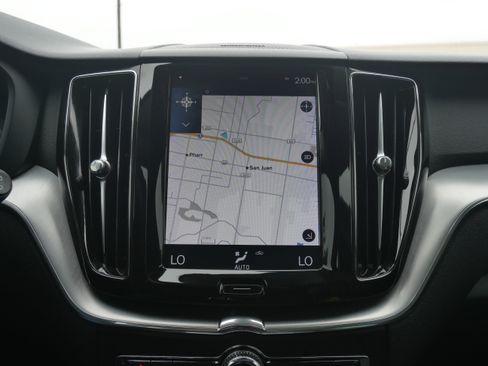 Used 2019 Volvo XC60 T5 Momentum w/ Protection Package Premier image 22