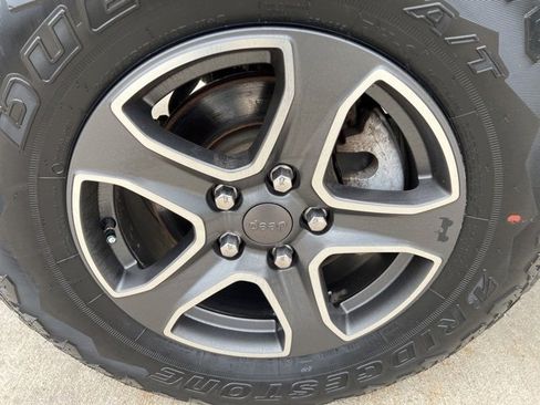 Certified 2021 Jeep Wrangler Unlimited Sport image 9