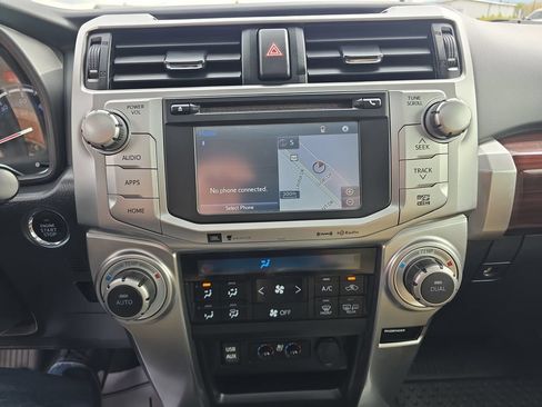 Used 2016 Toyota 4Runner Limited AWD/4WD image 18