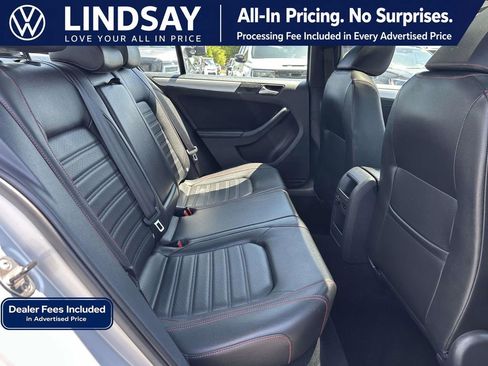 Used 2013 Volkswagen Jetta GLI FWD image 13