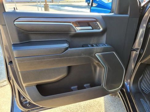 Used 2023 Chevrolet Silverado 1500 RST image 18