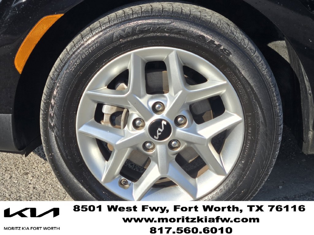 Certified 2022 Kia Soul LX w/ Technology Package FWD image 12